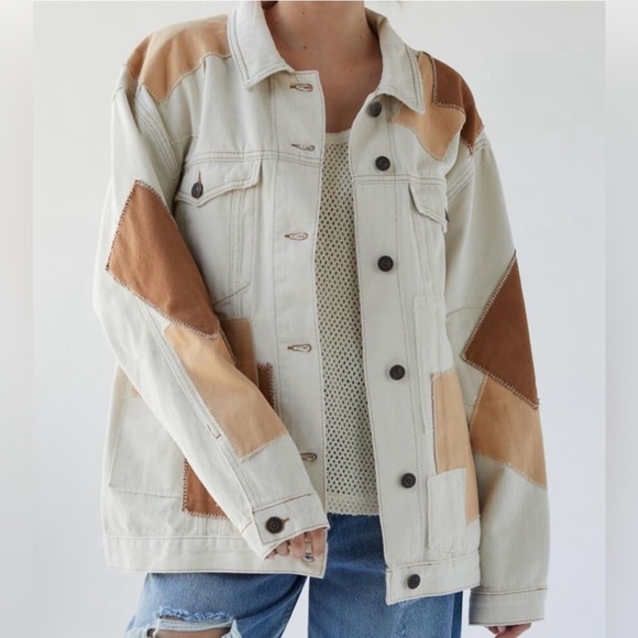 BDG Patchwork Denim Oversized Trucker Jacket Off White Tan. Size Medium. - Picture 2 of 13